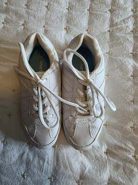 SmartFit Girls' Sizzle Track White Sneakers
